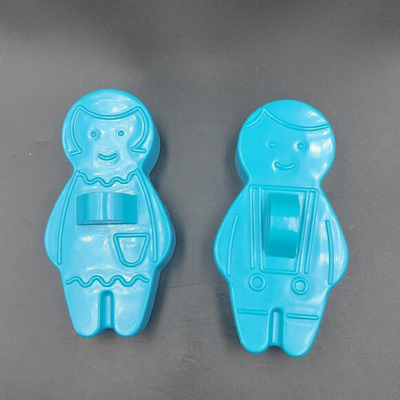 Vintage Avon 1965 Gingerbread Blue Plastic Soap Cookie Cutter Molds Made in USA - Picture 1 of 5
